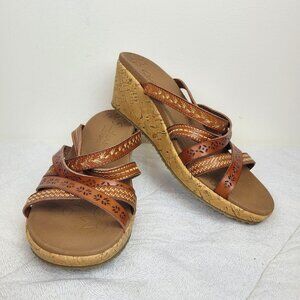 Skechers Luxe Foam tan strappy sandals wedge cork heels Beverlee Tiger  NWOT 8